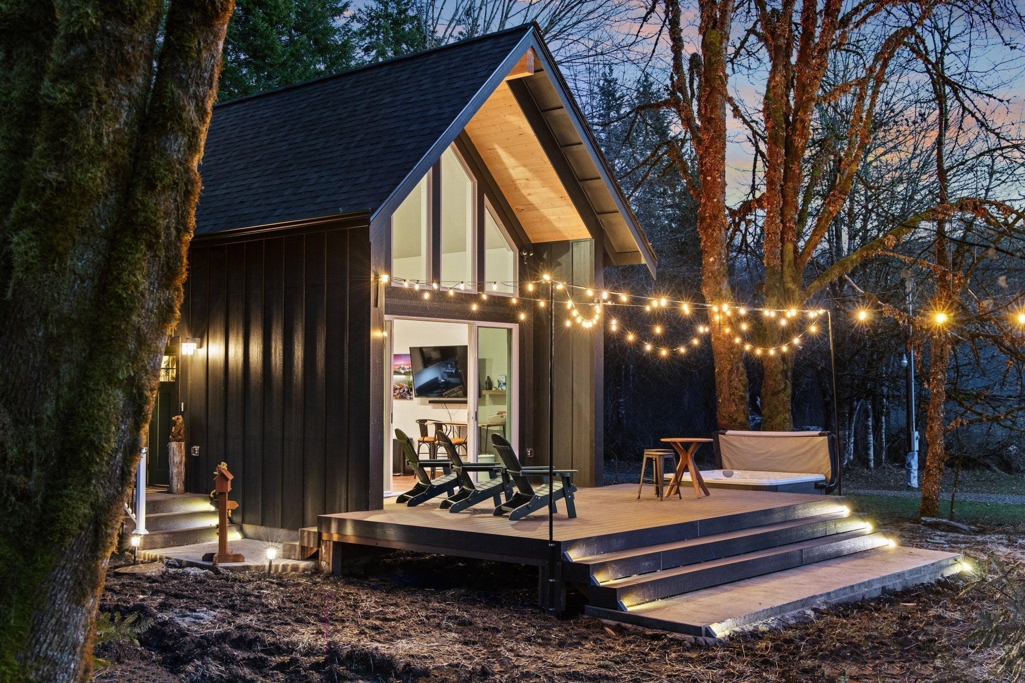 El Osito Bnb: Devin & Kevin build a DEN - Den