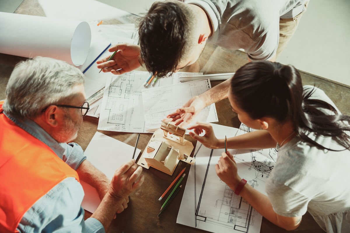 How to Hire a Custom Home Builder: What to Keep In Mind - Den