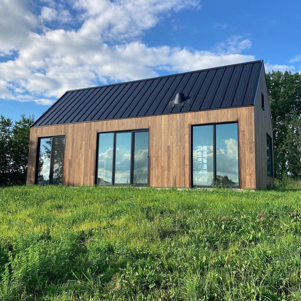 Modern Loft Barnhouse in Wisconsin - Den